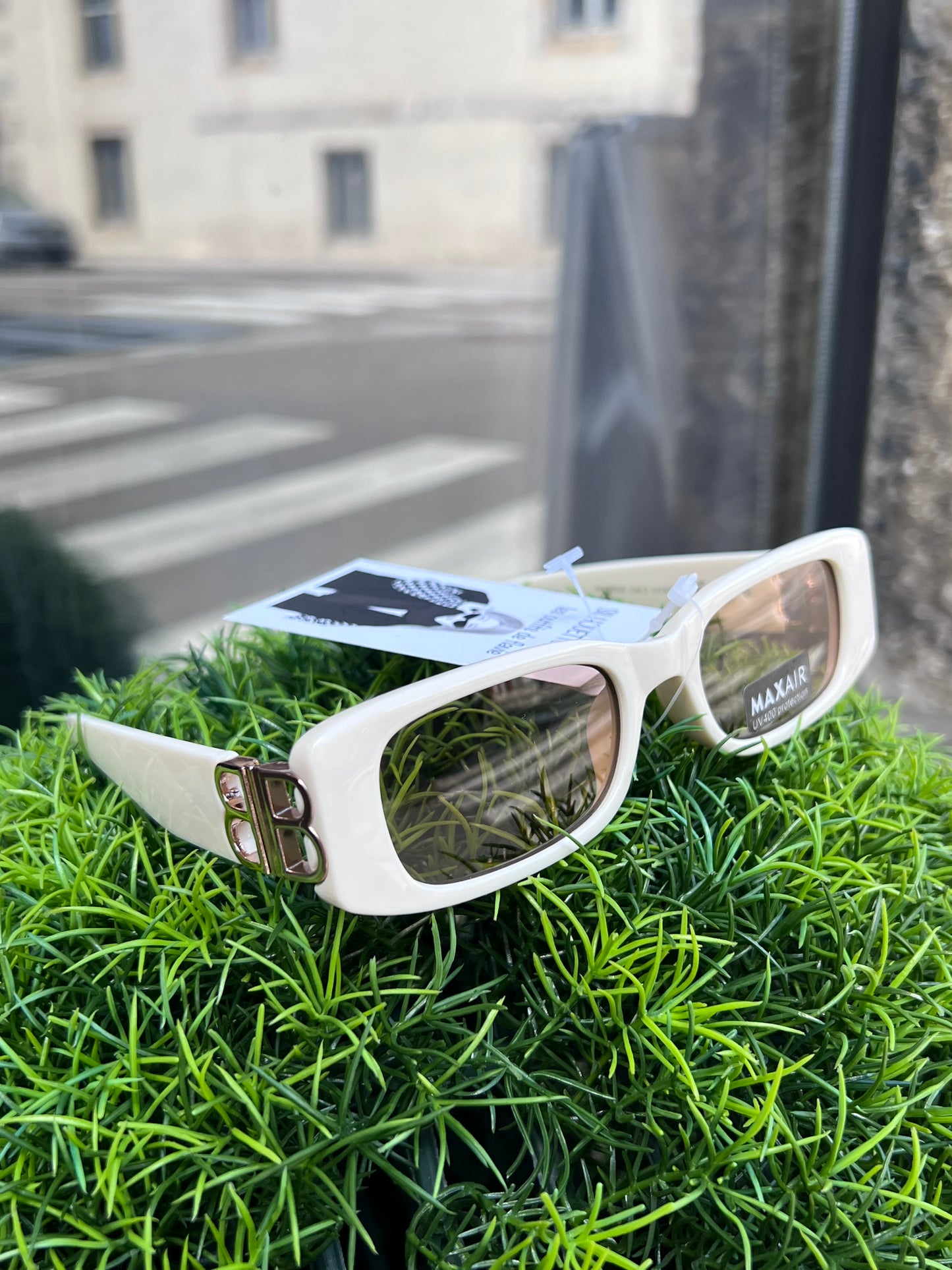 Lunette de soleil beige