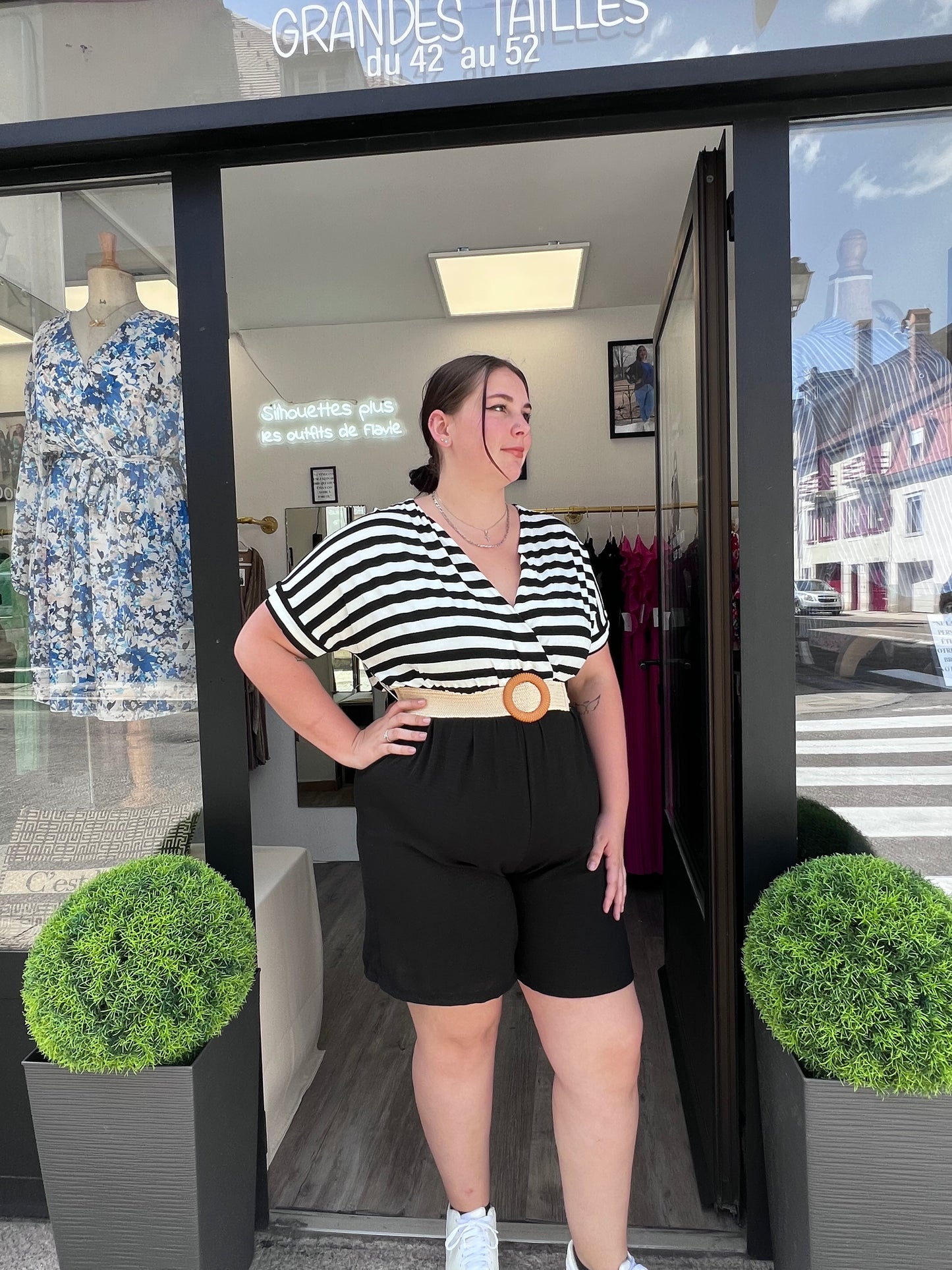 Combi-short noir avec ceinture
