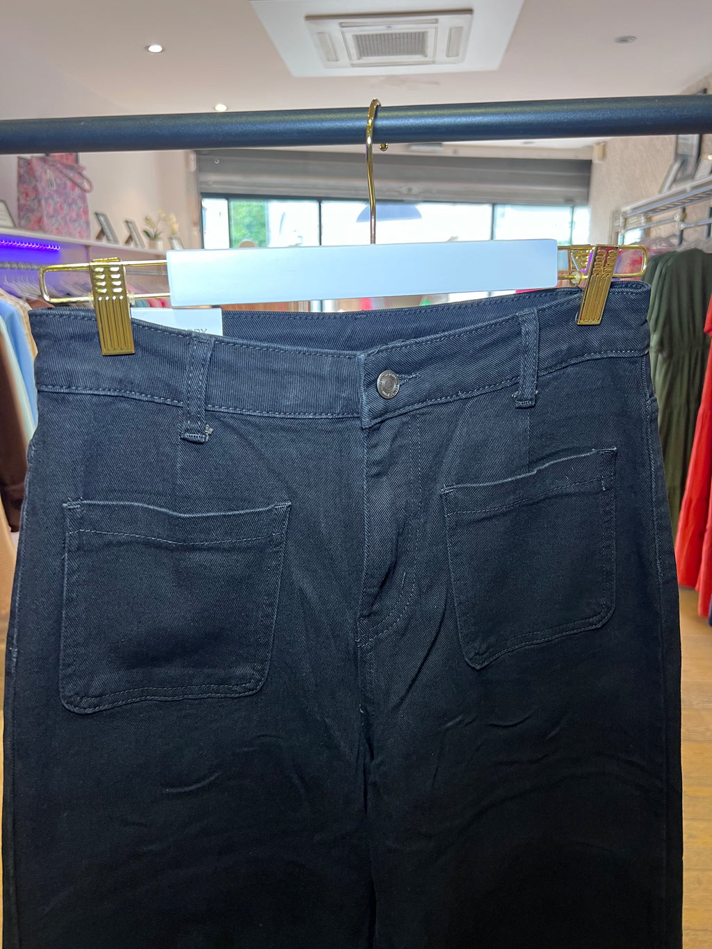 Jeans noir coupe droite