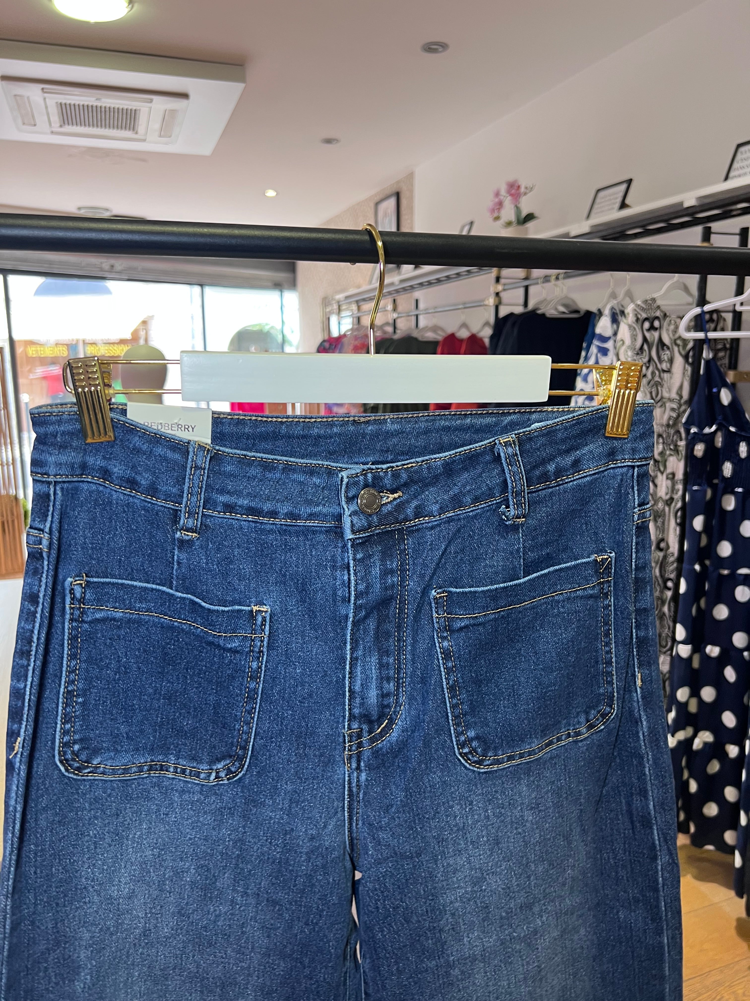 Jeans foncé coupe droite