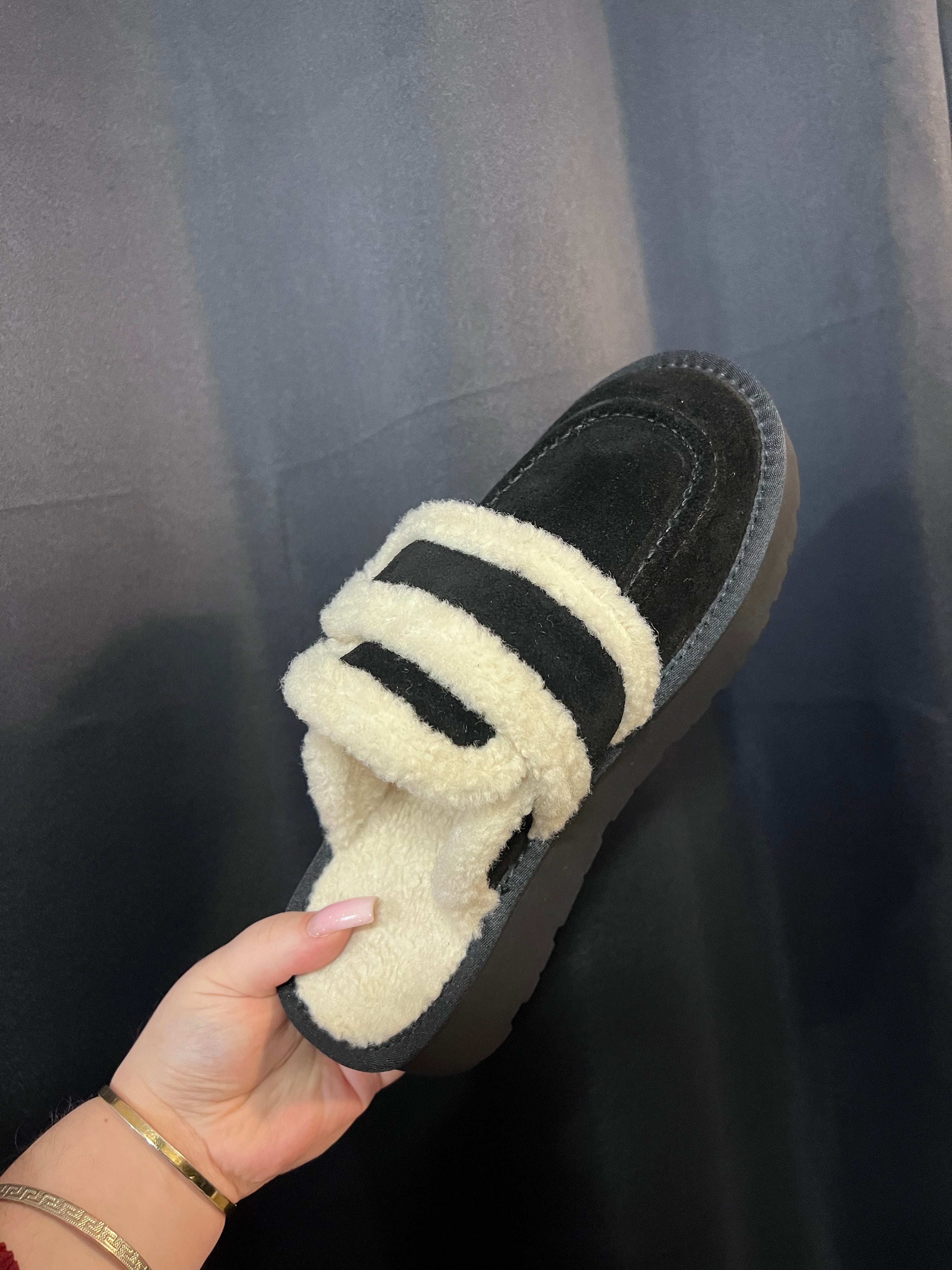 Mocassin noir et beige