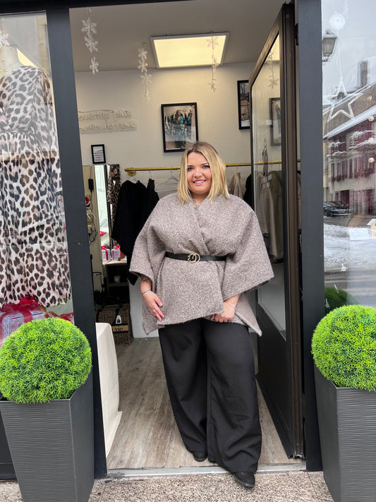 Cape taupe avec ceinture