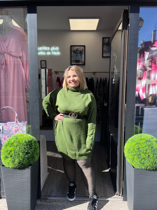 Robe pull verte col roulé