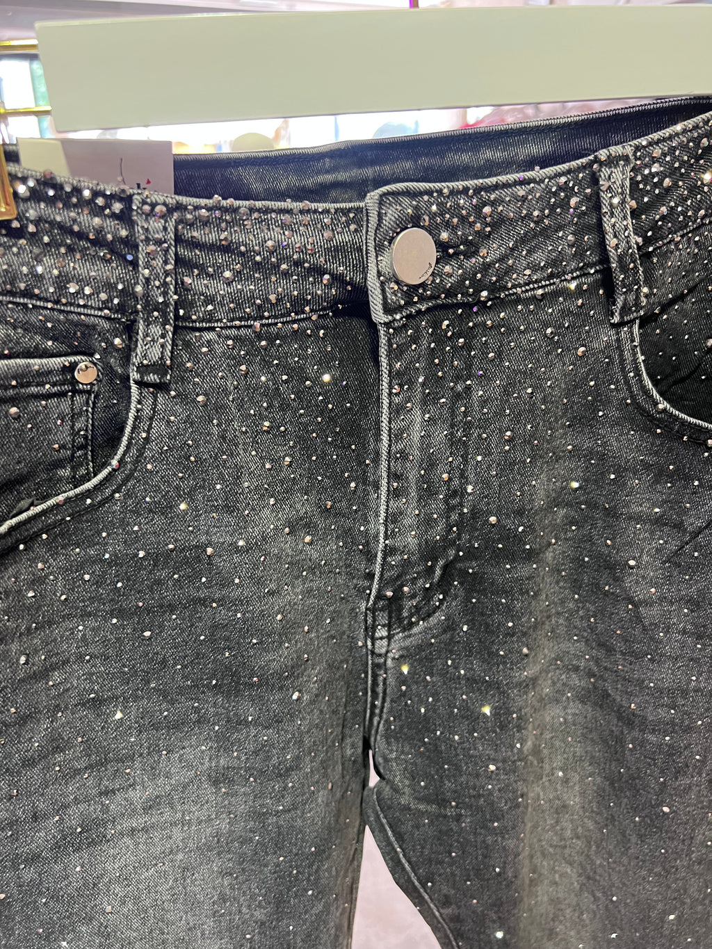 Jeans noir à paillettes