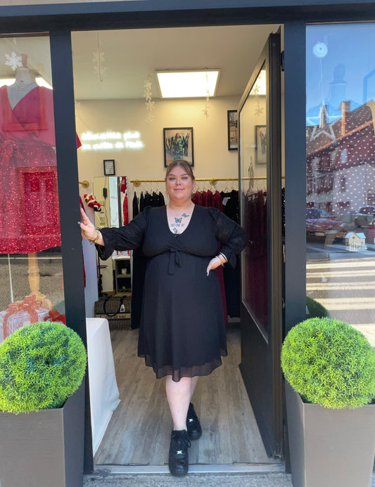 Robe noir manches transparente