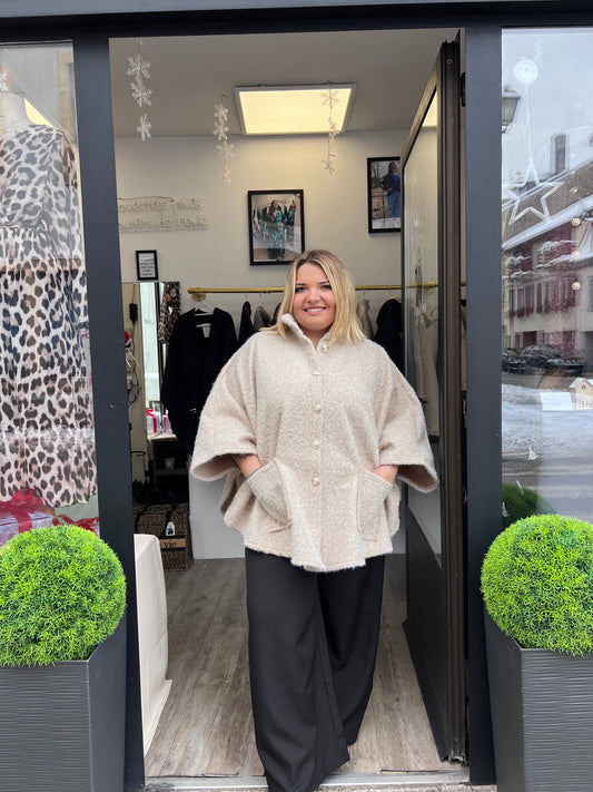 Cape beige avec poches