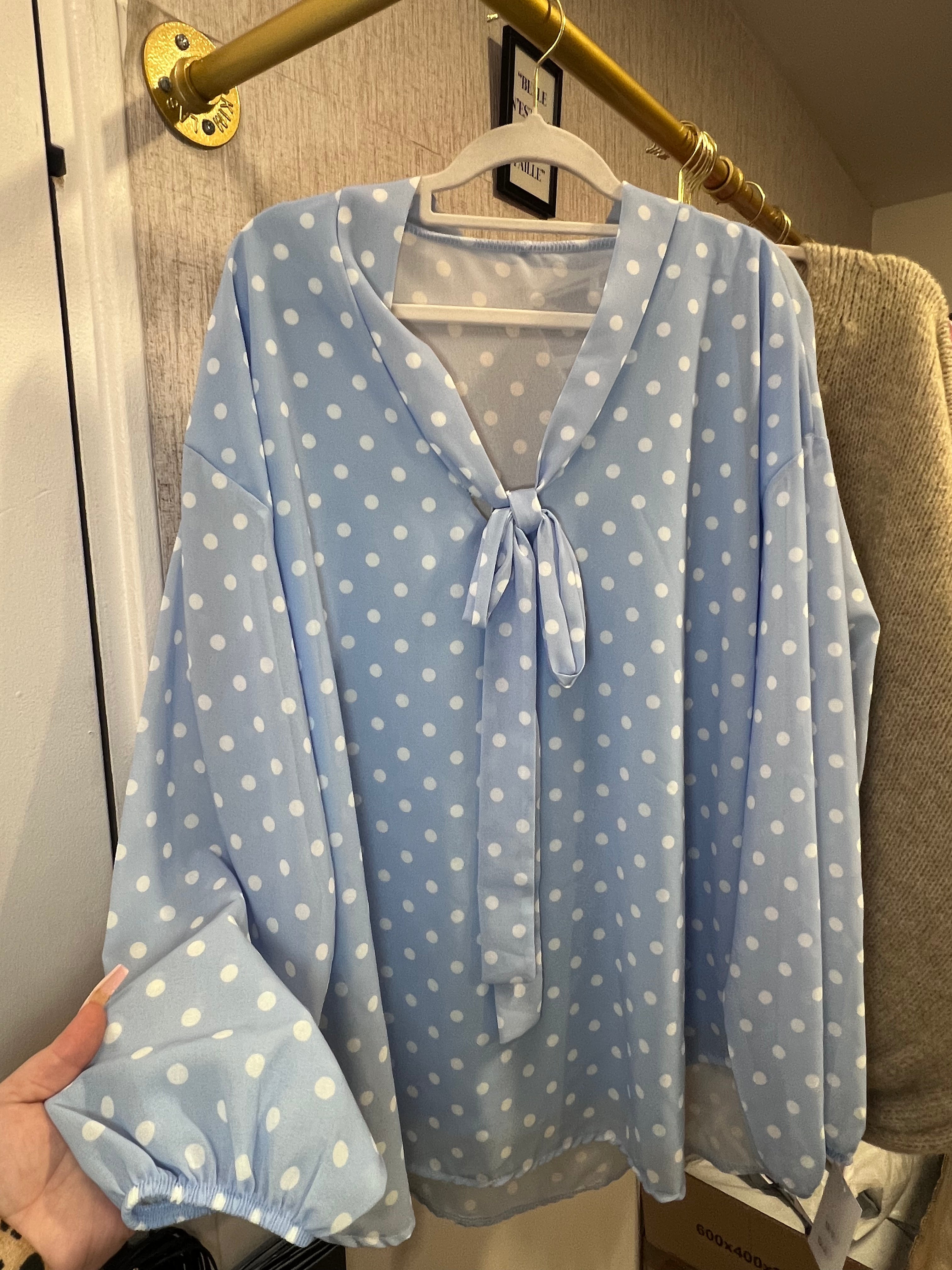 Chemisier bleu à pois